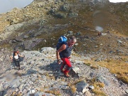 27 Salendo dal Passo del Portulino  in Madonnino